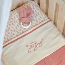 Jollein Baby Laken Ledikant 120x150cm Meadow - Rosewood 30 Jollein Baby Laken Ledikant 120x150cm Meadow - Rosewood -Jollein 1200x1200 252