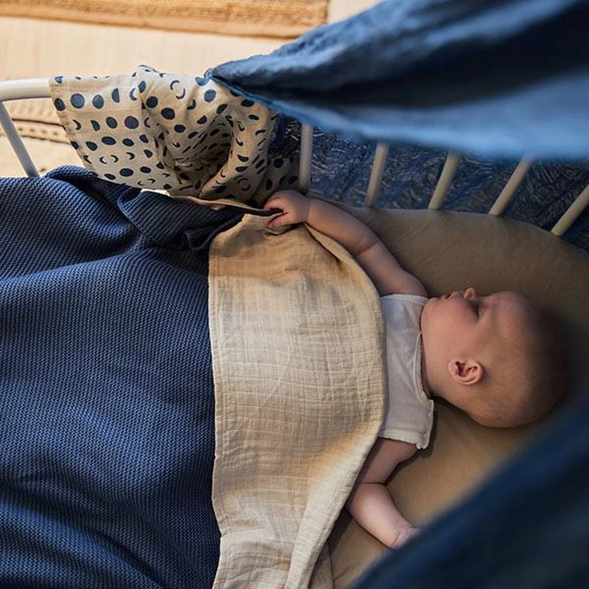 Jollein Baby Deken Wieg 75x100cm Basic Knit - Jeans Blue 18 Jollein Baby Deken Wieg 75x100cm Basic Knit - Jeans Blue - Afbeelding 16