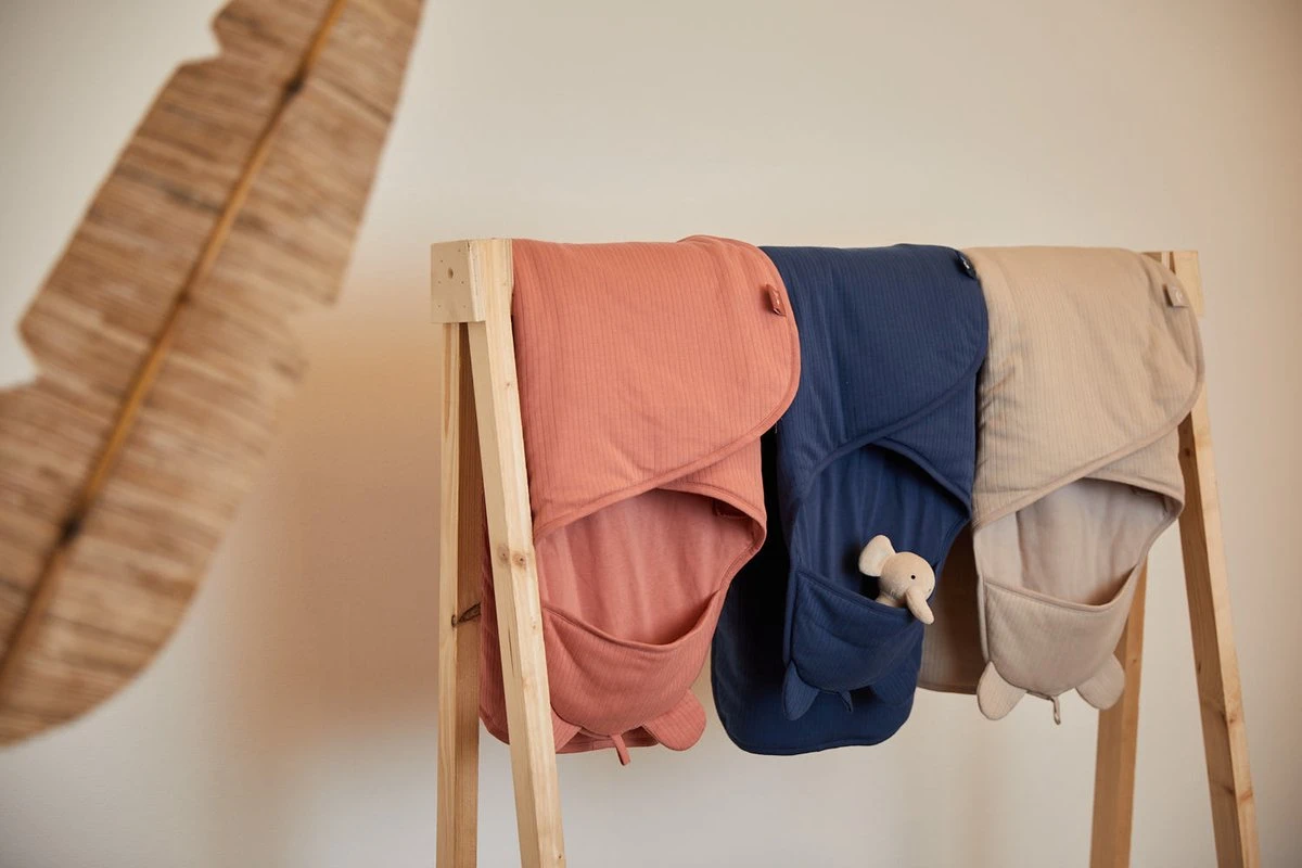 Jollein Wikkeldeken Basic Stripe - Rosewood 9 Jollein Wikkeldeken Basic Stripe - Rosewood - Afbeelding 7