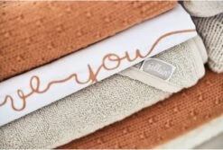 Jollein Baby Laken Ledikant 120x150cm Love You - Caramel -Jollein 1200x811